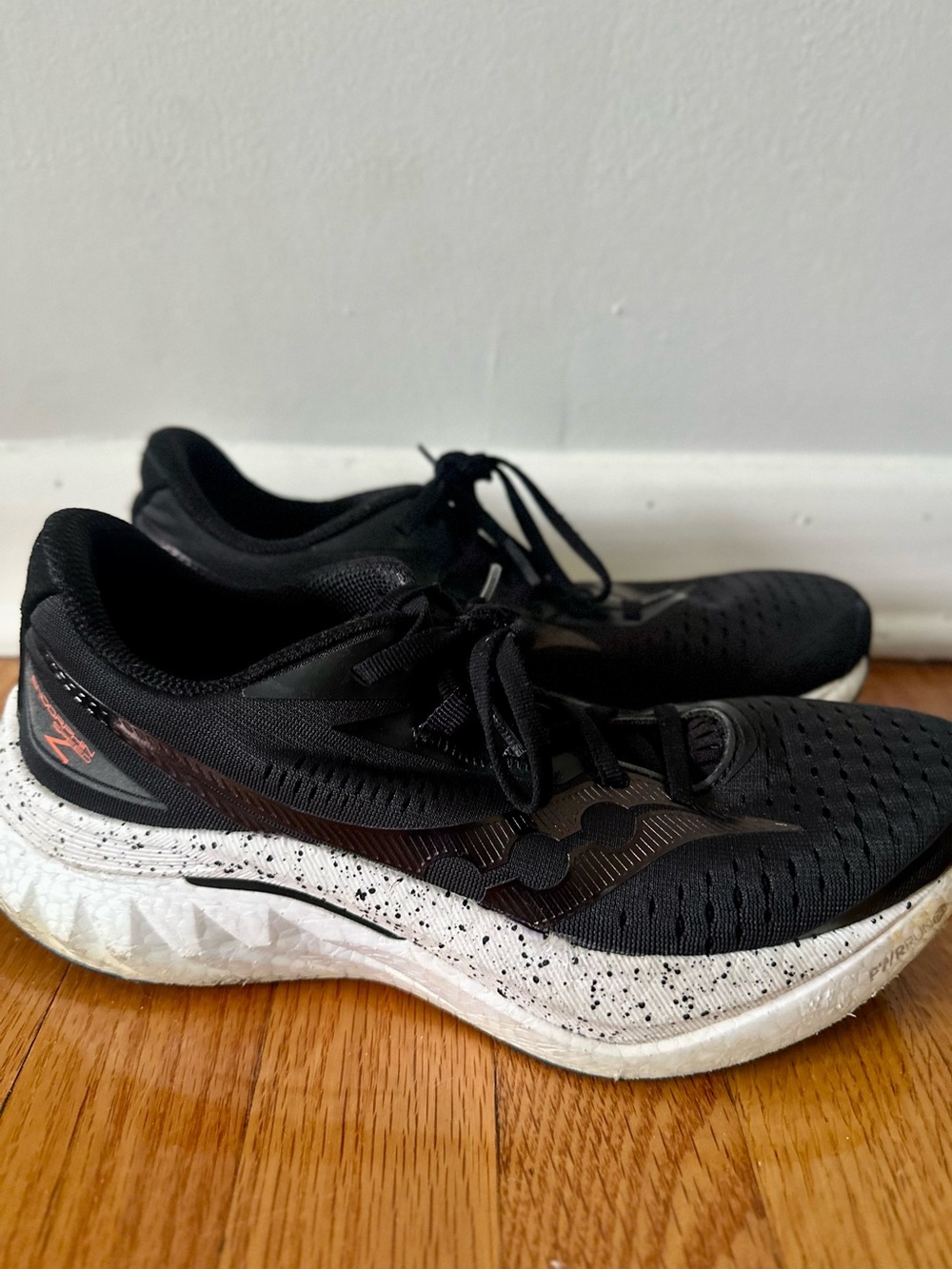 Saucony Endorphin Speed 4 Running Shoes Black White Speckled | Women’s 9